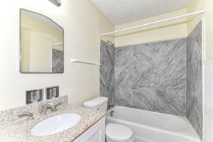 1931 N Oxford St, Indianapolis, IN 46218, USA Photo 12