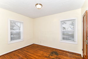 1931 N Oxford St, Indianapolis, IN 46218, USA Photo 9