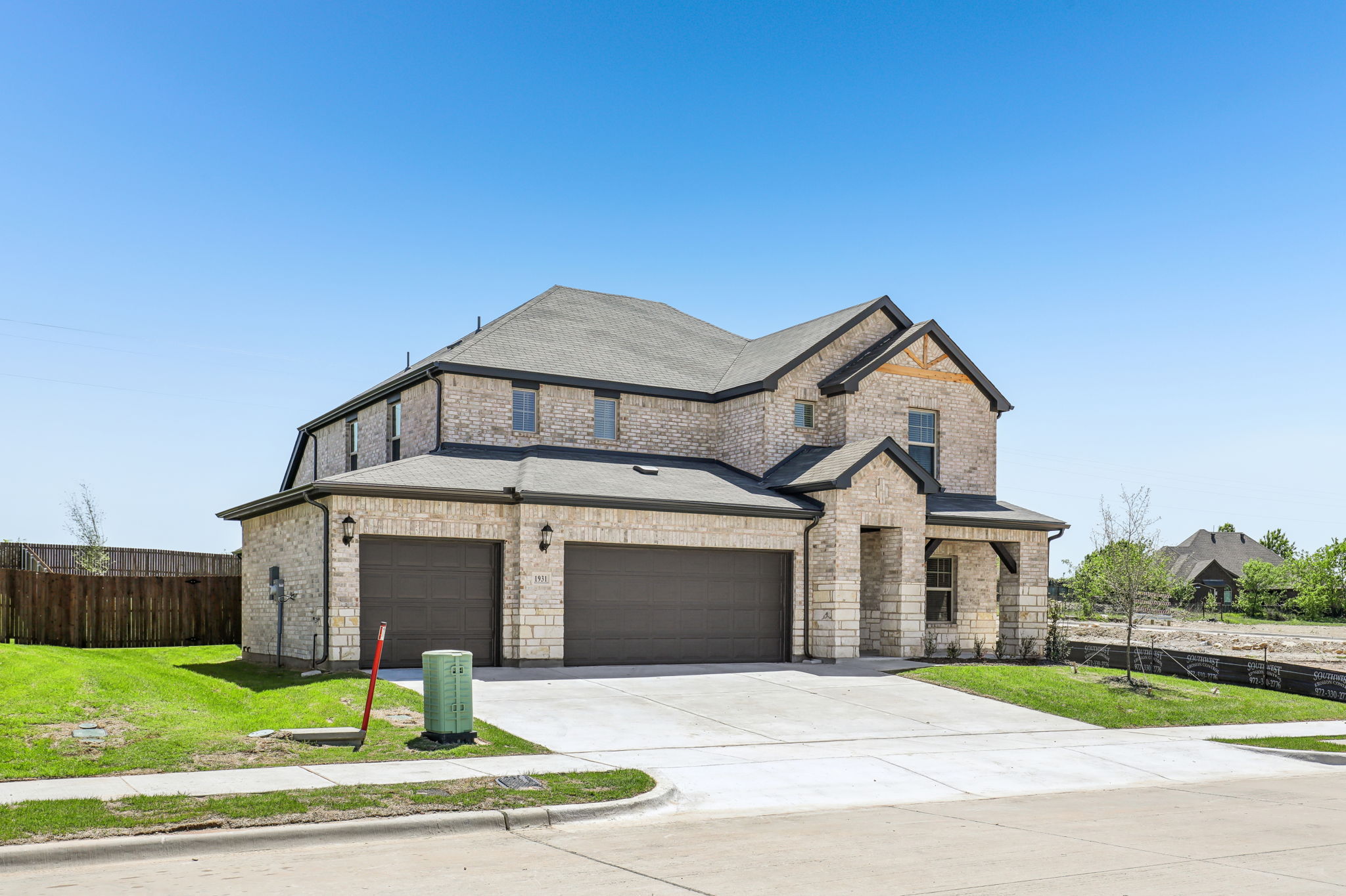 DFW - Belle Lagos - 1931 W Westhill Drive, Cleburne, TX -002