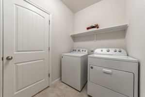 Photo 40