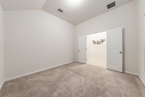  Photo 0