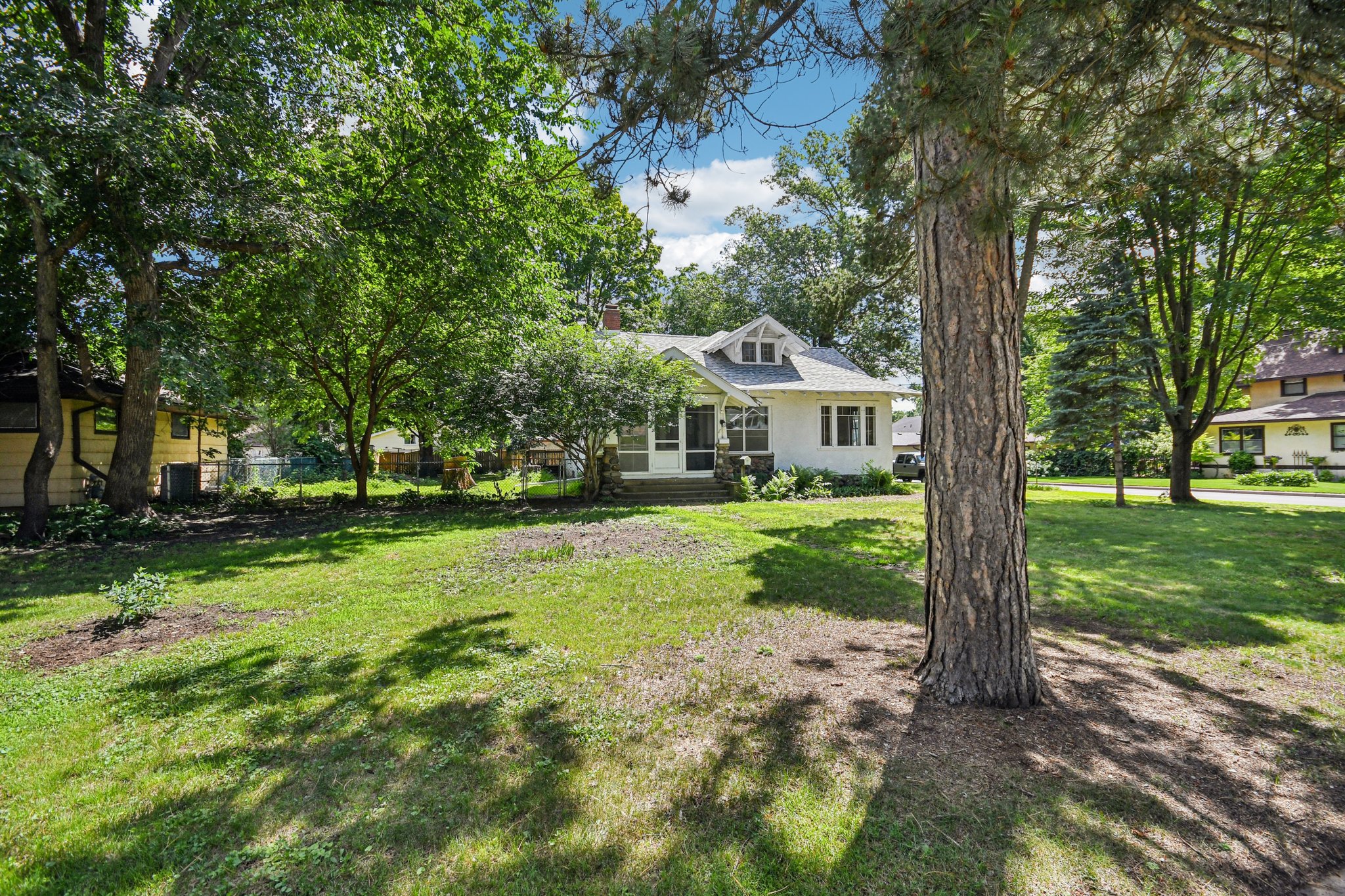 Birch Lake Ave-S1807-003.jpg