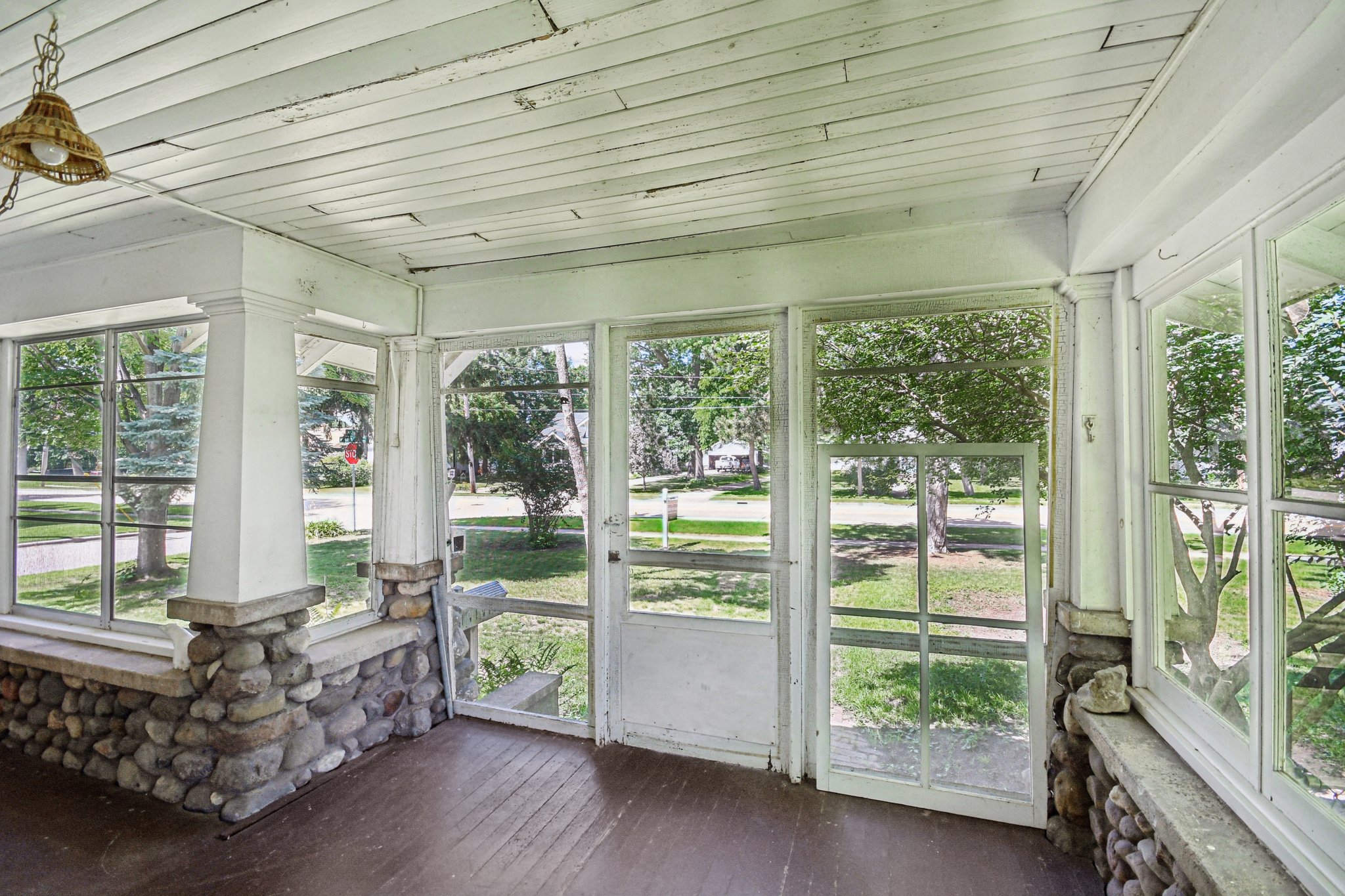 Birch Lake Ave-S1807-014.jpg