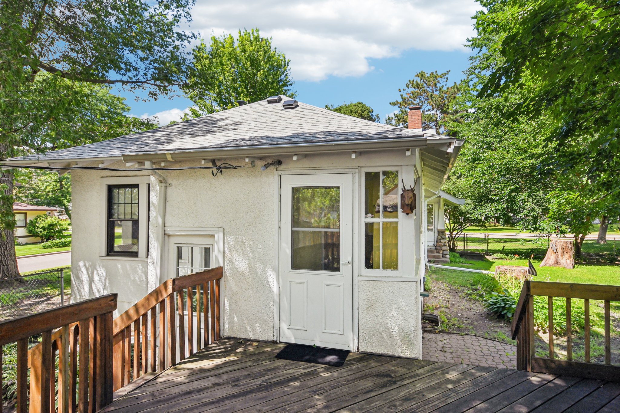 Birch Lake Ave-S1807-046.jpg