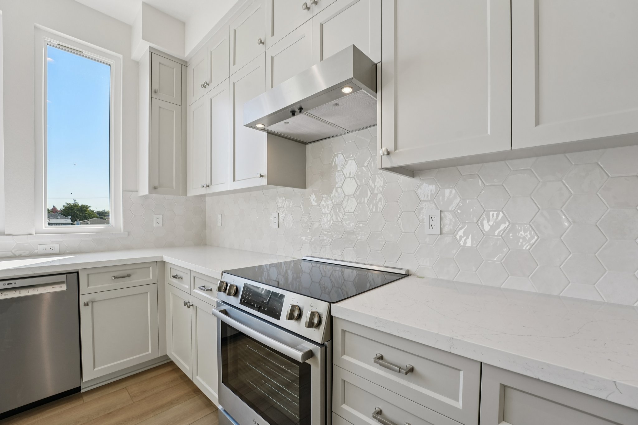 Grand St-S2210-024.jpg