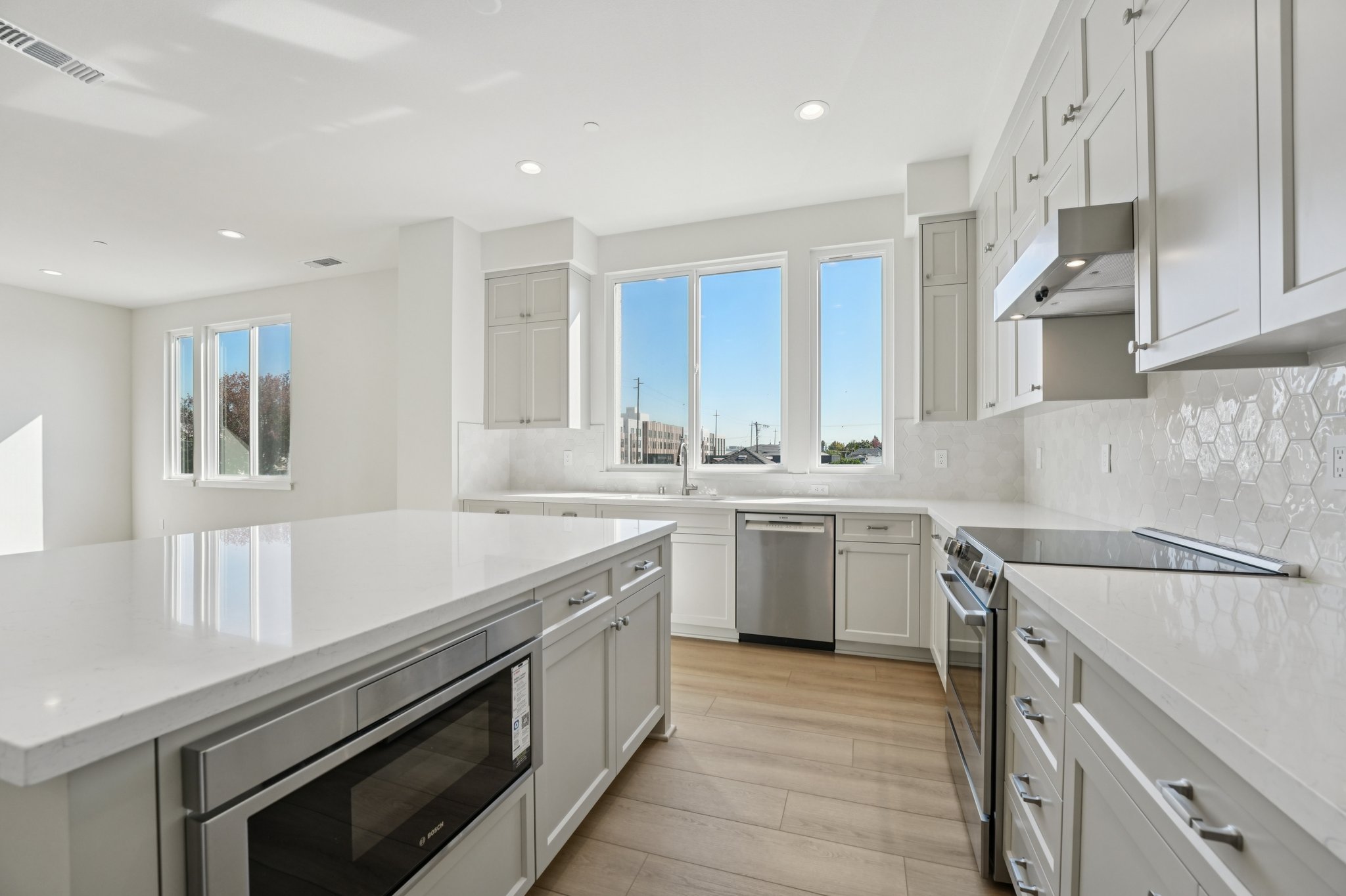 Grand St-S2210-026.jpg