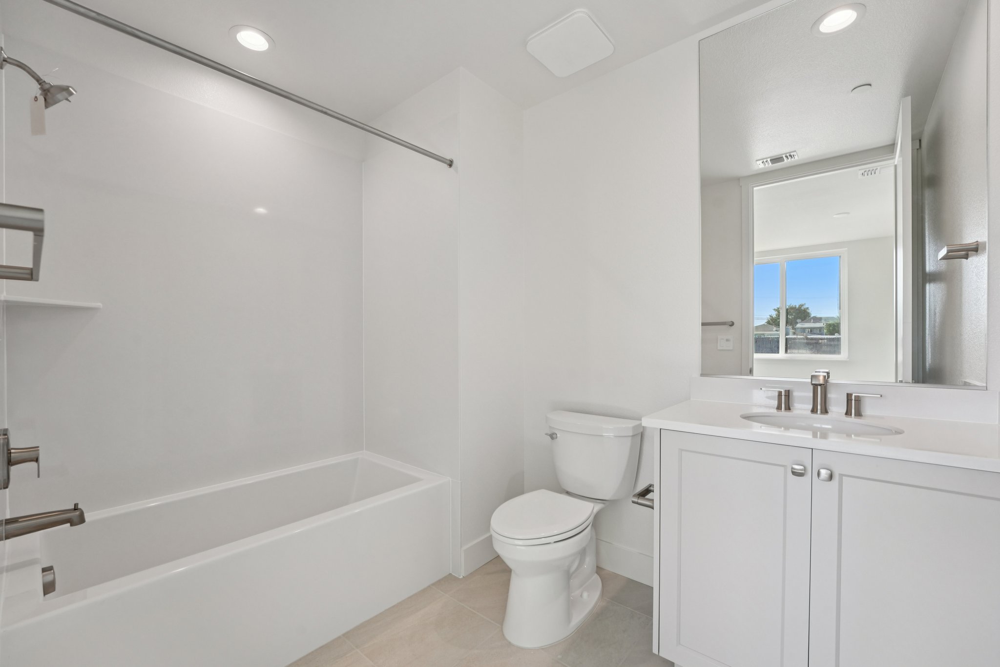 Grand St-S2210-029.jpg