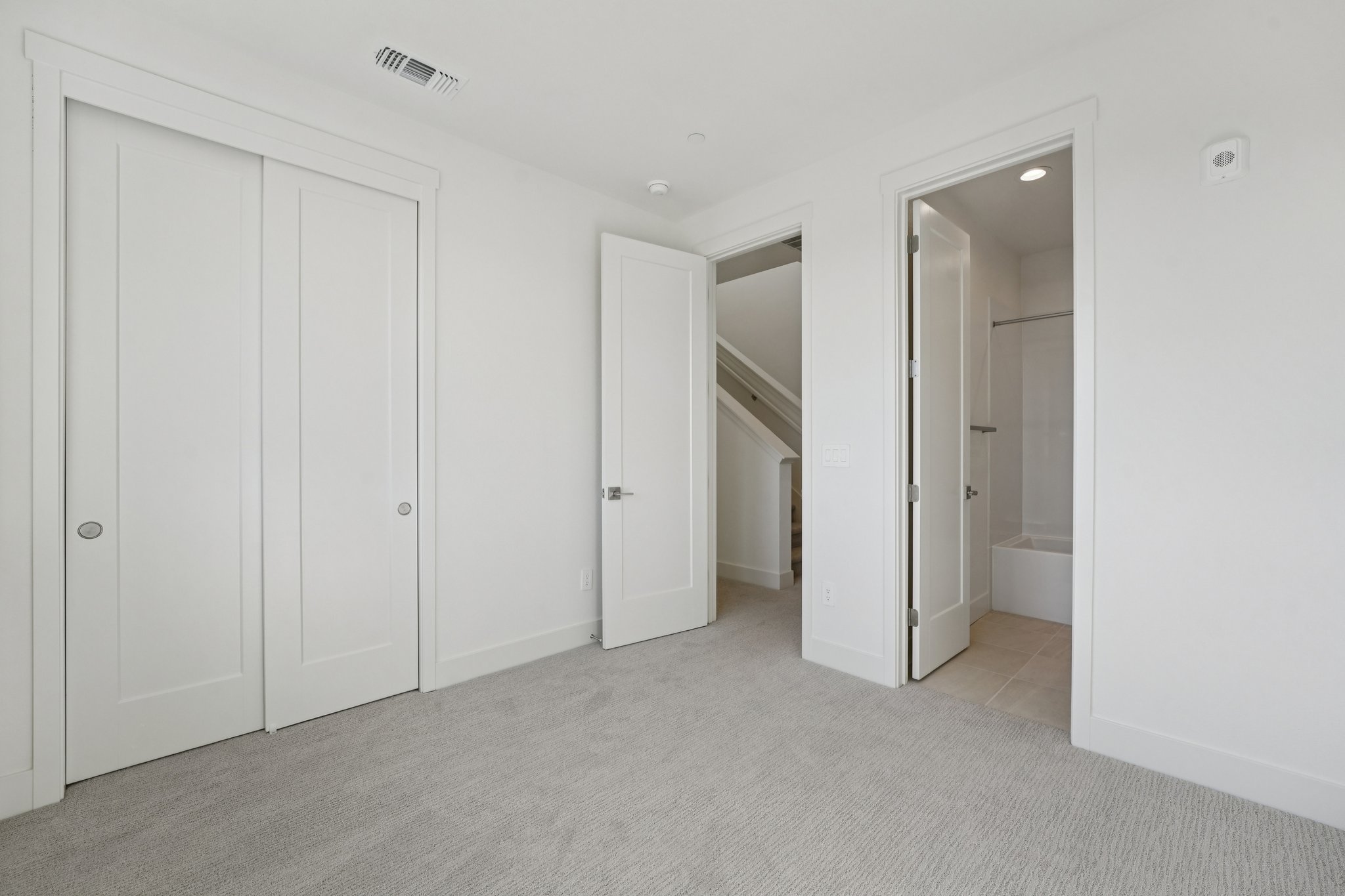 Grand St-S2210-036.jpg