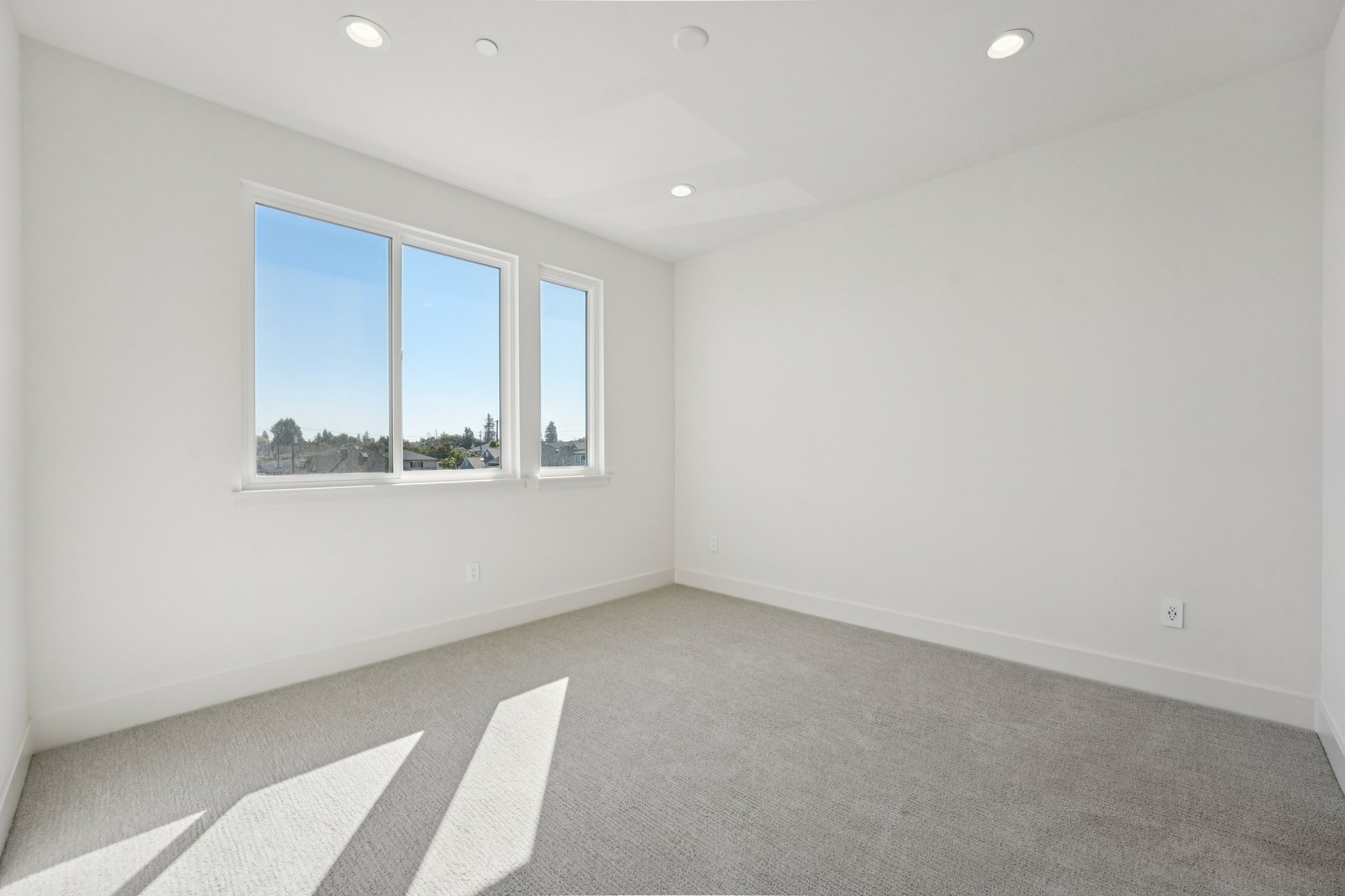 Grand St-S2210-041.jpg