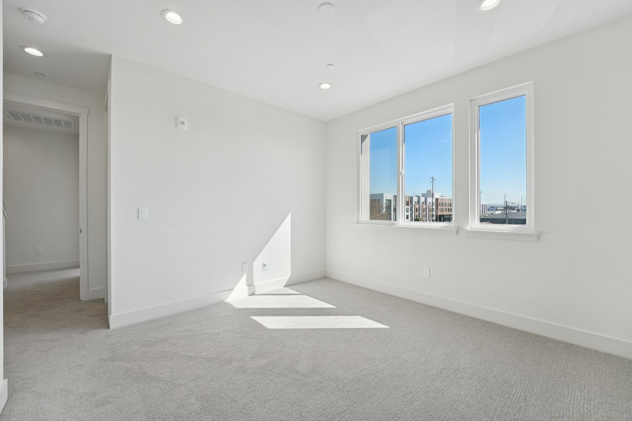 Grand St-S2210-044.jpg