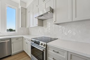 Grand St-S2210-024.jpg