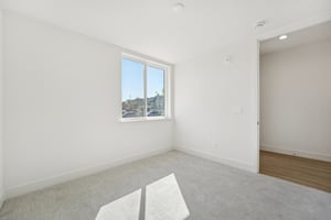 Grand St-S2210-032.jpg