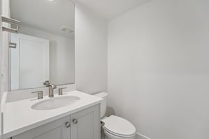 Grand St-S2210-033.jpg