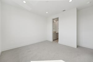 Grand St-S2210-042.jpg