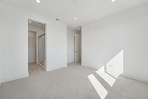 Grand St-S2210-043.jpg