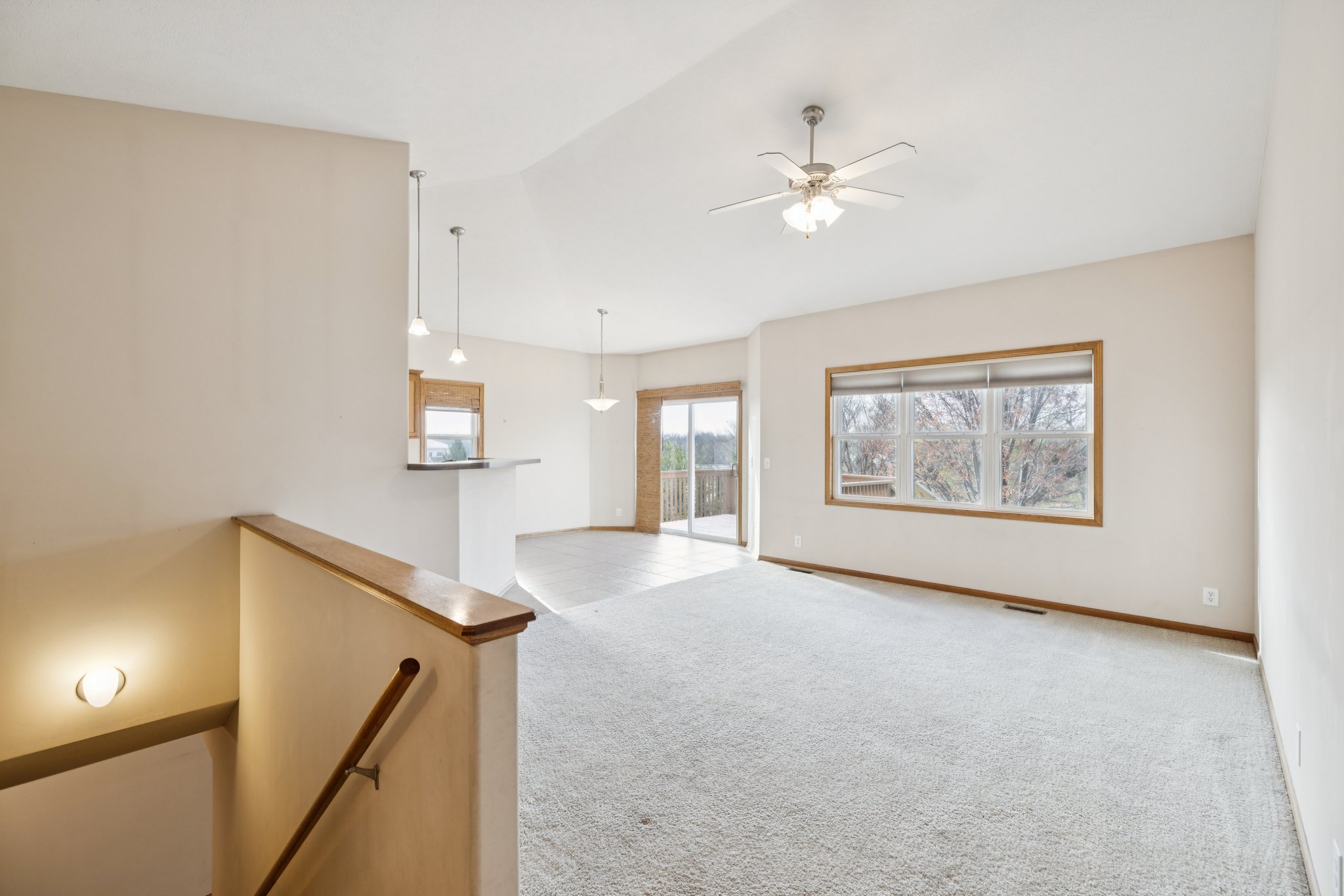 7524 - 1933 Redstone Rd_004.jpg