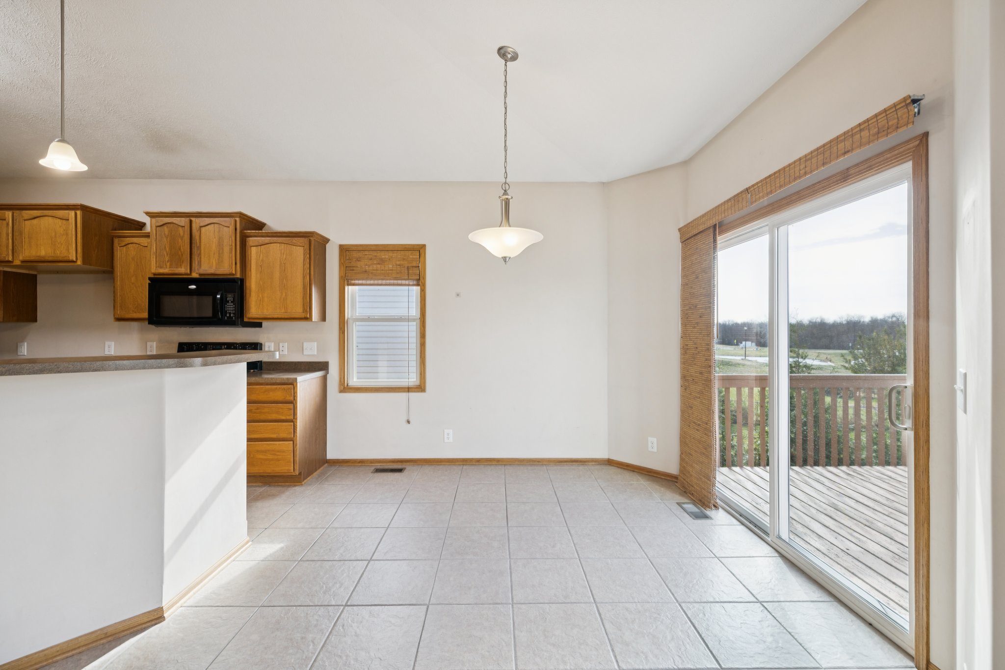 7524 - 1933 Redstone Rd_007.jpg