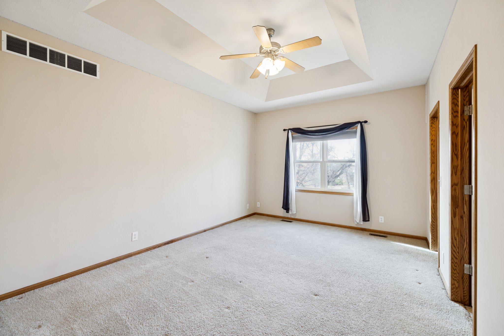 7524 - 1933 Redstone Rd_011.jpg