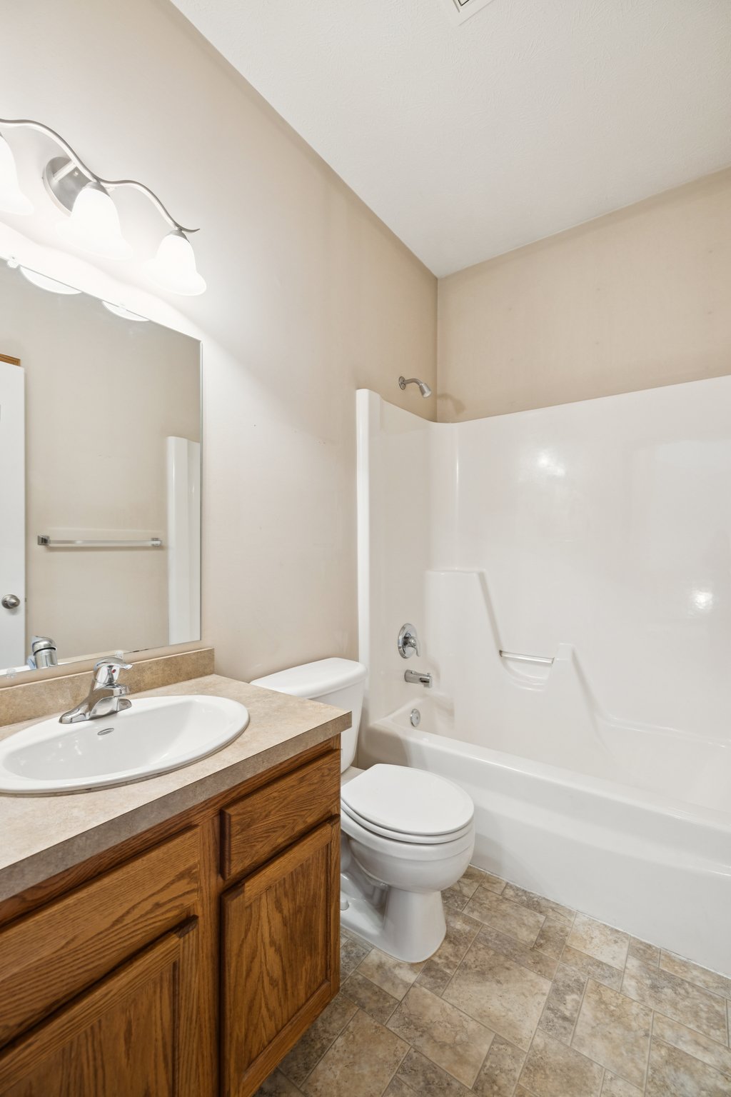 7524 - 1933 Redstone Rd_017.jpg