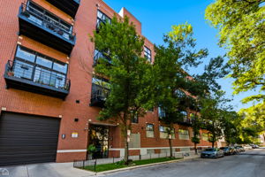 1934 N Washtenaw Ave 207_002