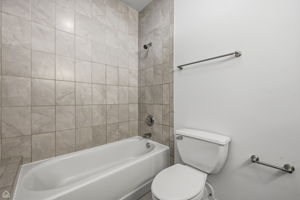 1934 N Washtenaw Ave 207_011