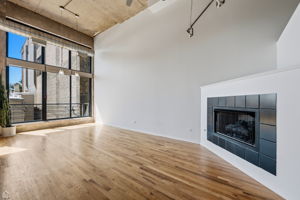 1934 N Washtenaw Ave 207_015