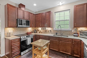 1934 Rubywood St-12