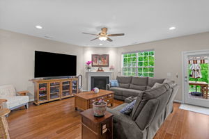 1934 Rubywood St-16
