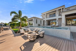 Dockside Seating - Fire Pit