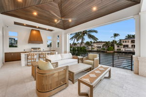 Outdoor Living - Bar