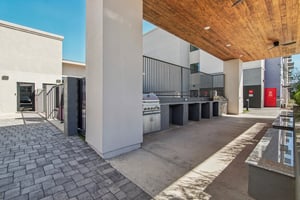 E Apache Blvd-1803-903.jpg