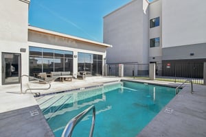 E Apache Blvd-1803-904.jpg