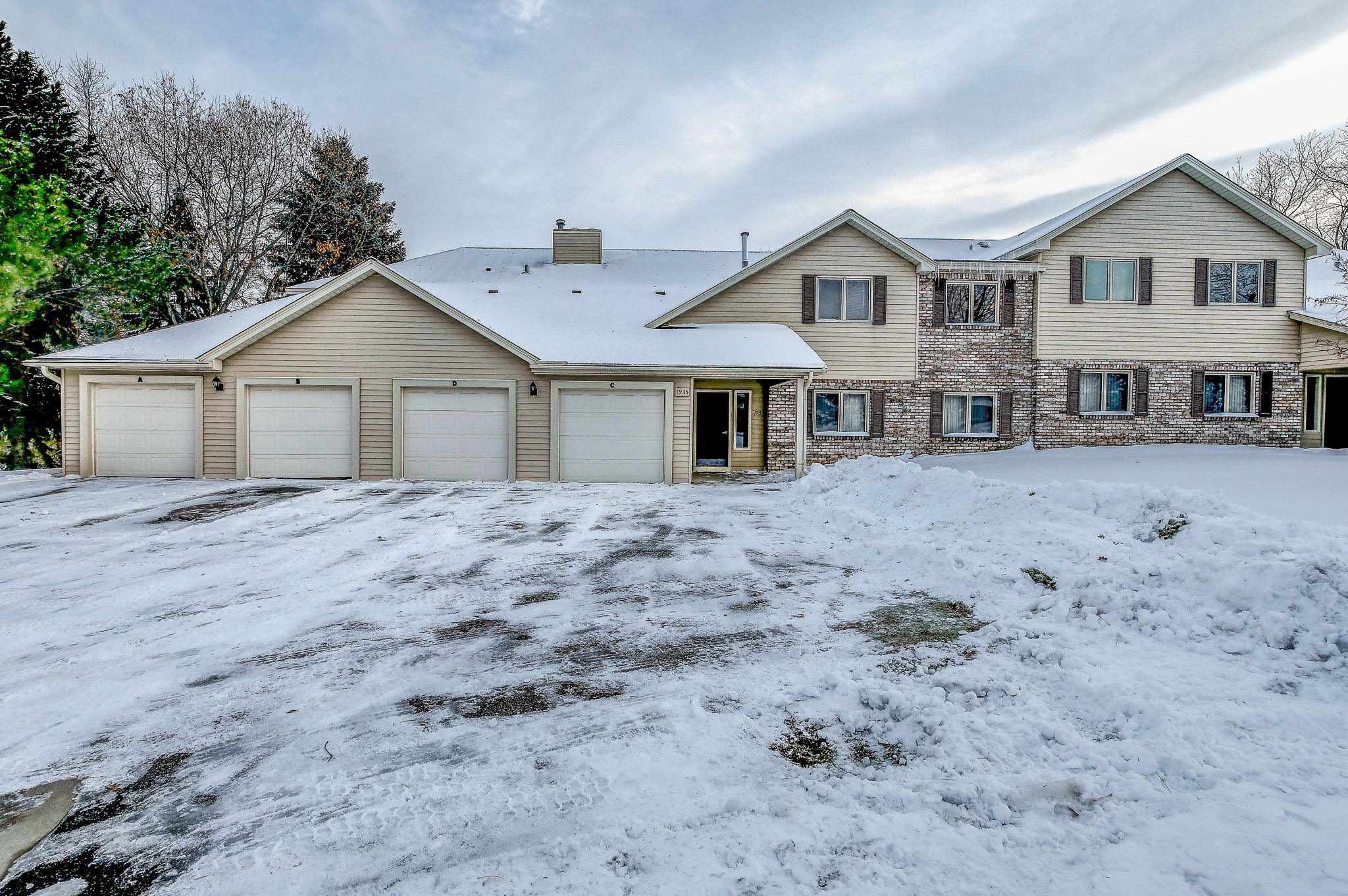  1935 Fox Ridge Rd Unit C, West Saint Paul, MN 55118, US