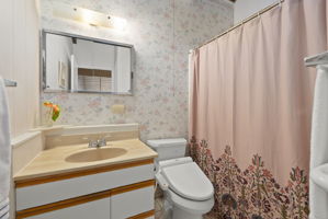  Photo 44