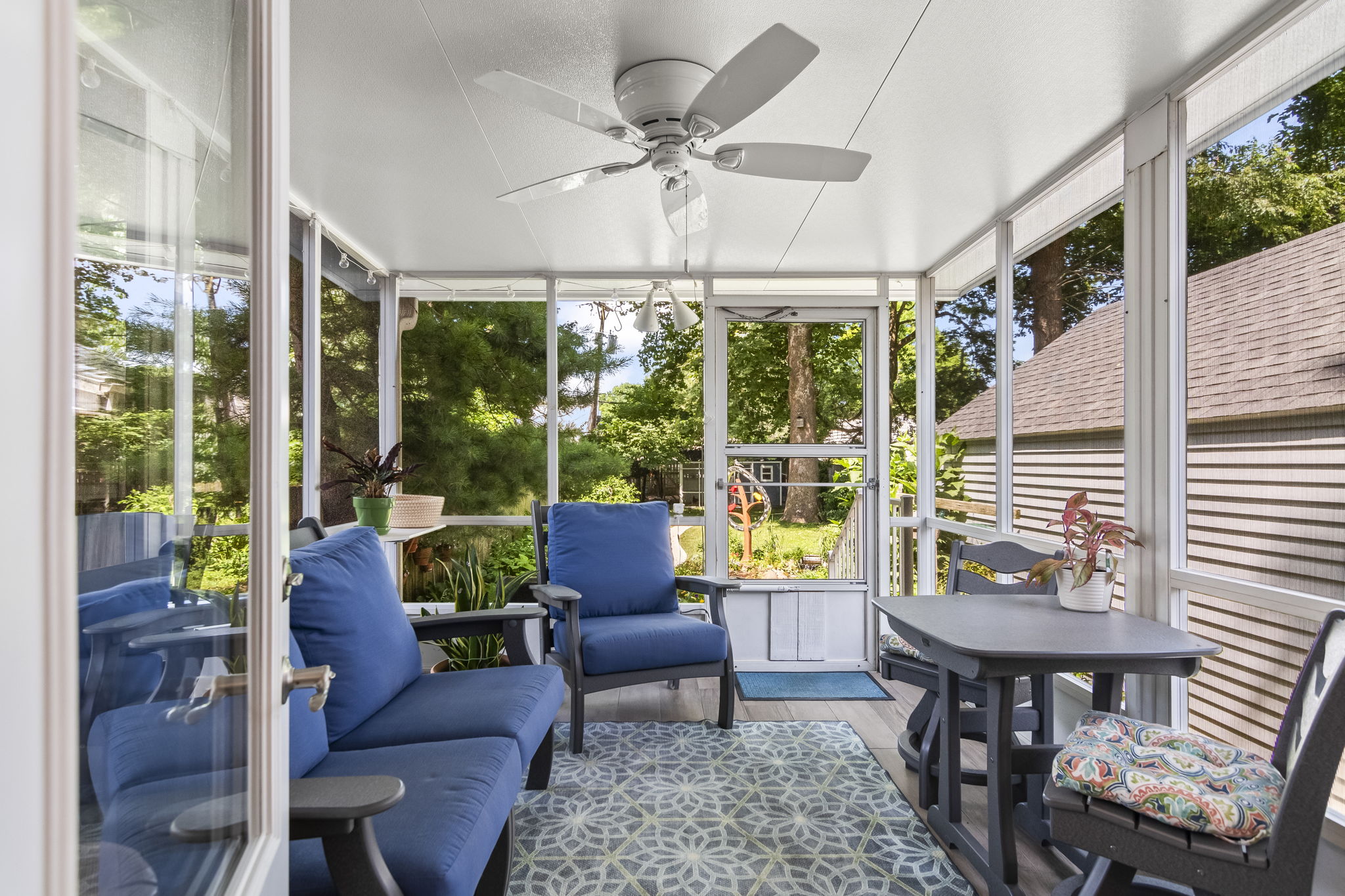 Screened-in Porch
