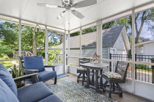 Screened-in Porch