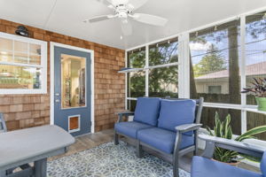 Screened-in Porch