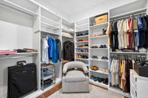 Closet 2 of 2