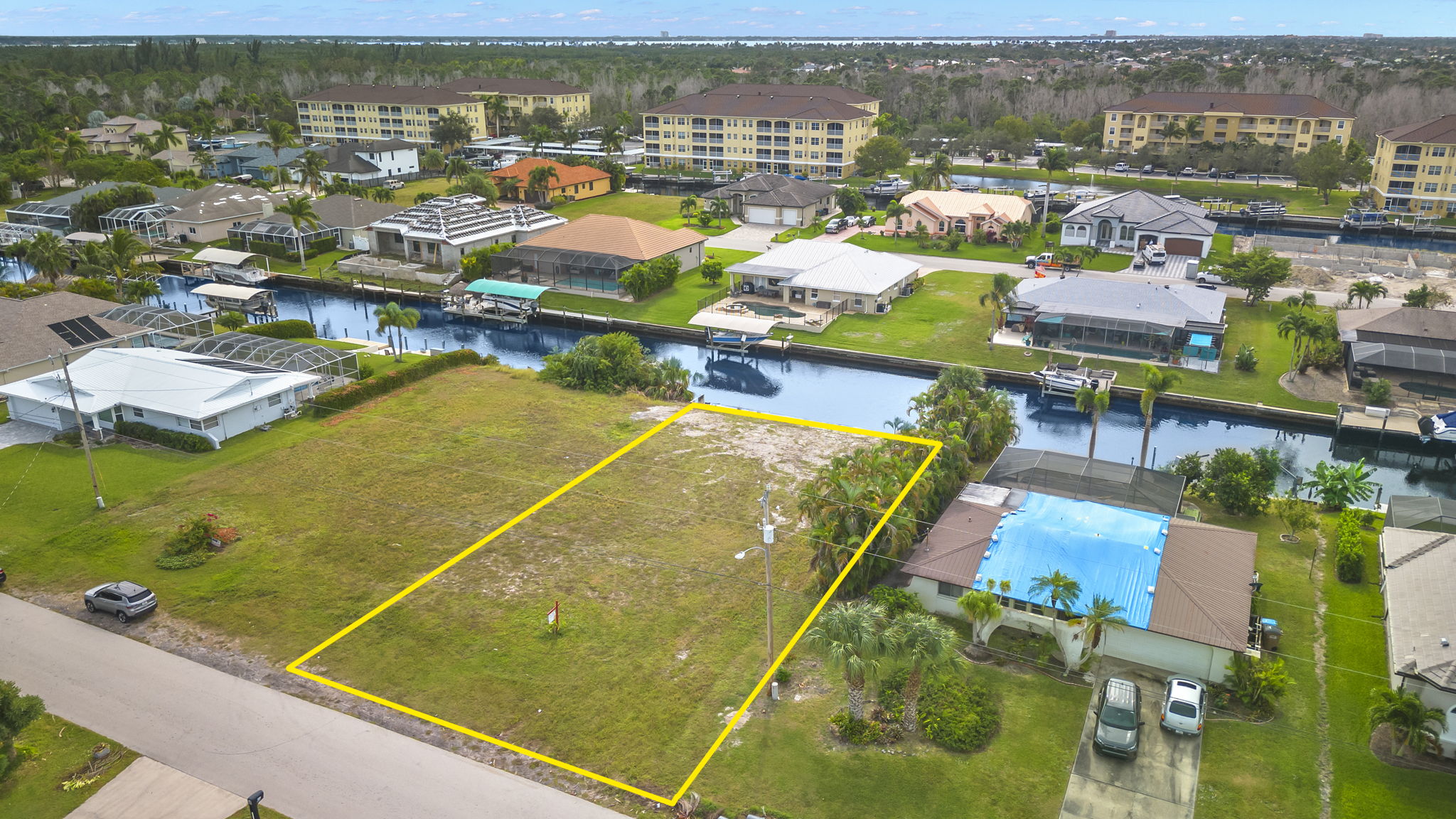 Aerial Front (2)_With Lot Lines