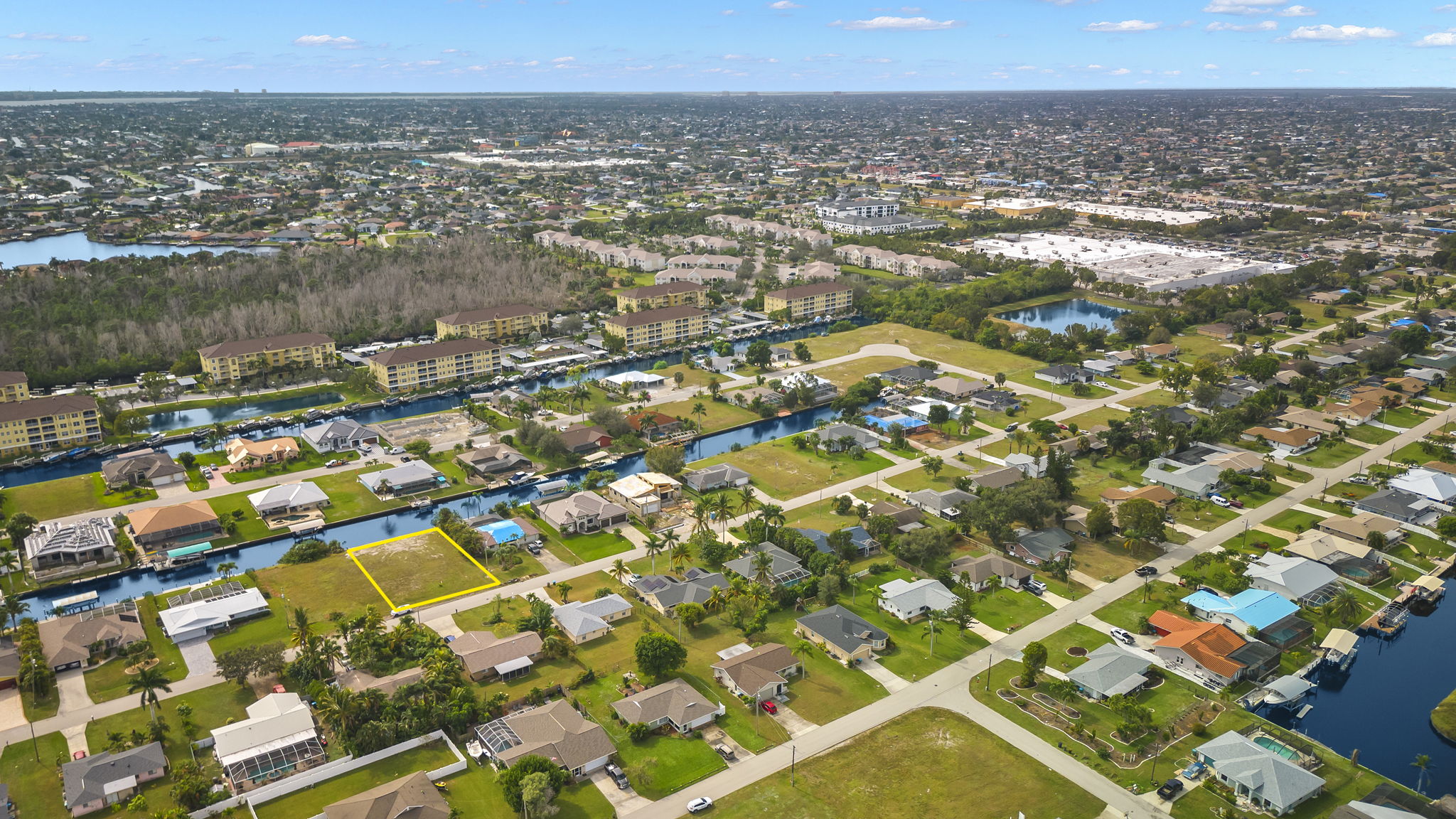 Aerial (7)_With Lot Lines