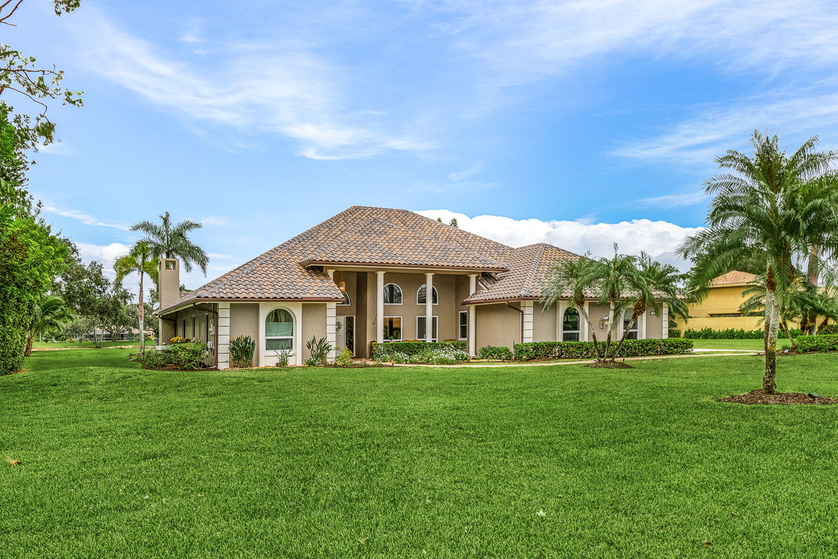 1936 Empress Ct, Naples, FL 34110 VisualPRO Photography