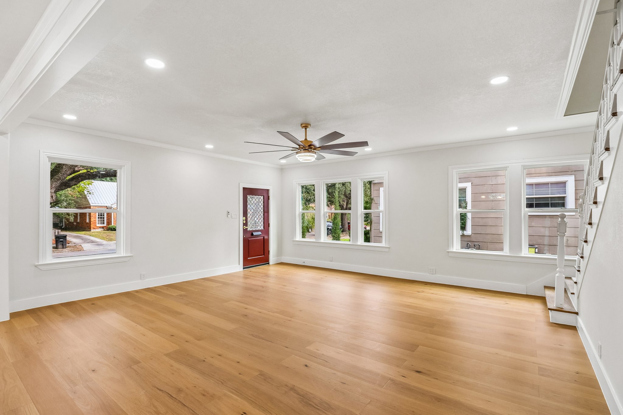 Lexington St-S2210-007.jpg