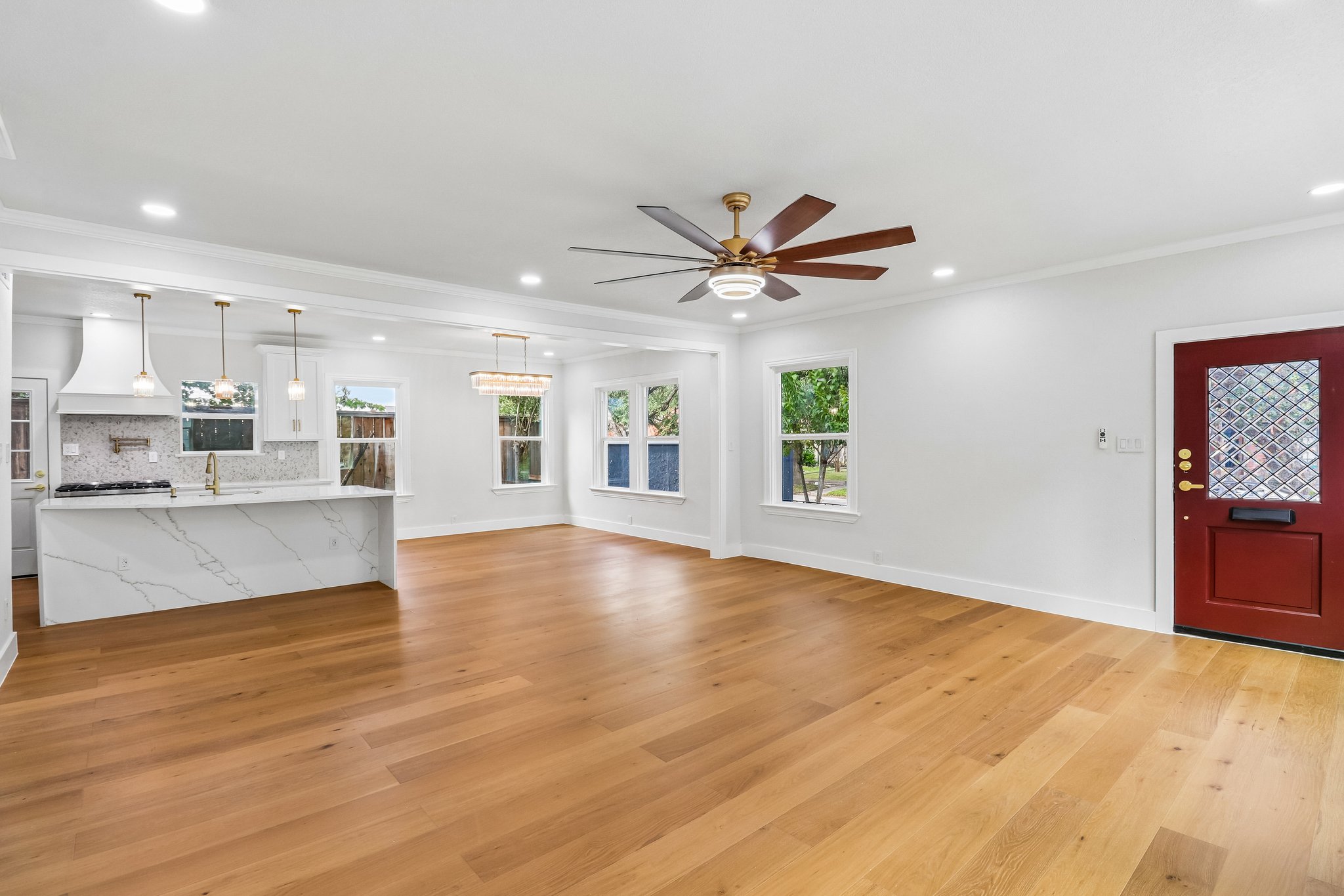 Lexington St-S2210-008.jpg