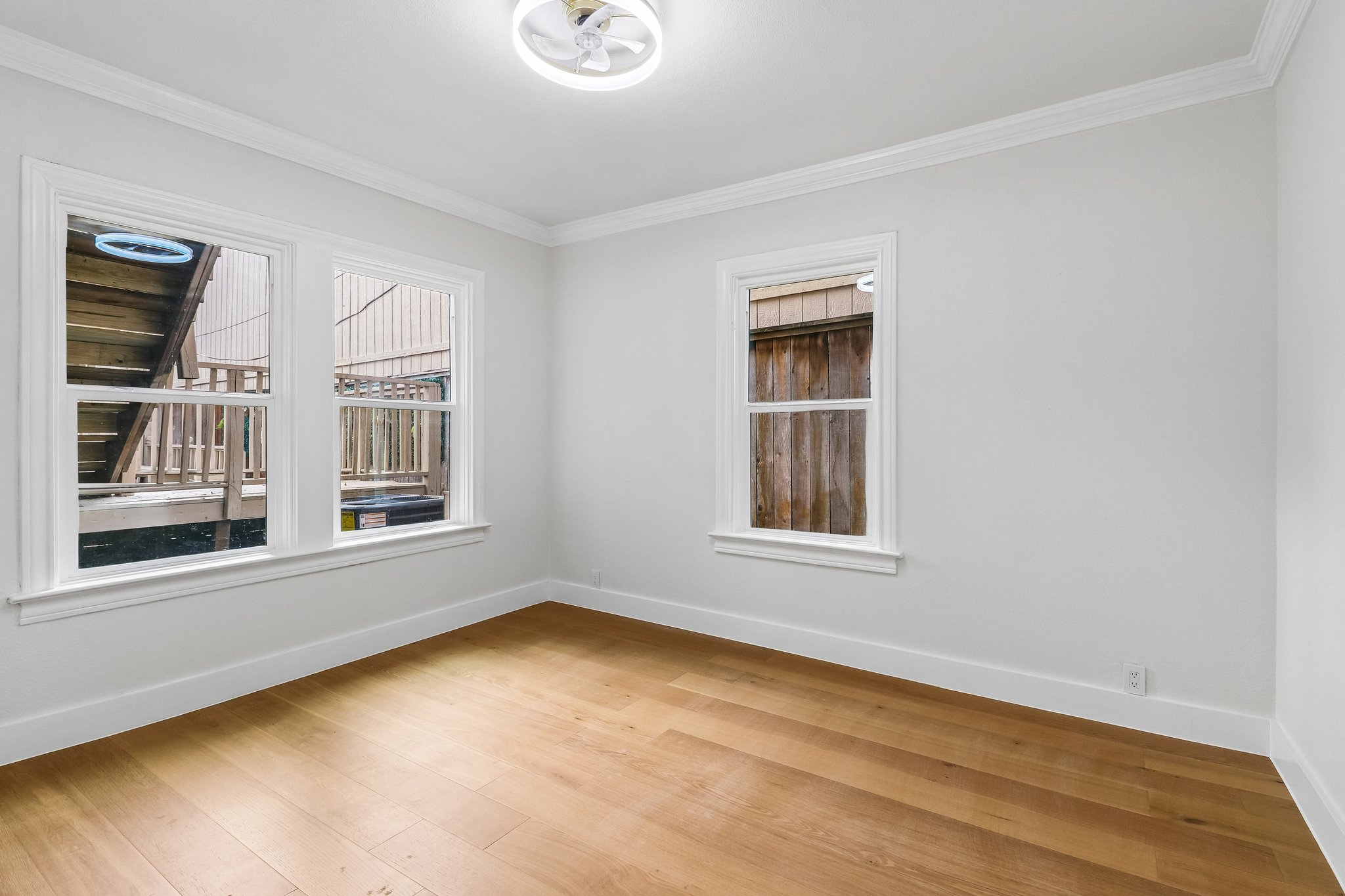 Lexington St-S2210-013.jpg