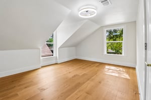Lexington St-S2210-024.jpg