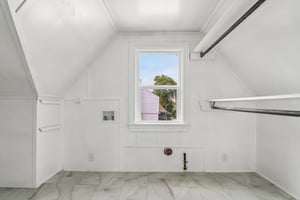 Lexington St-S2210-028.jpg