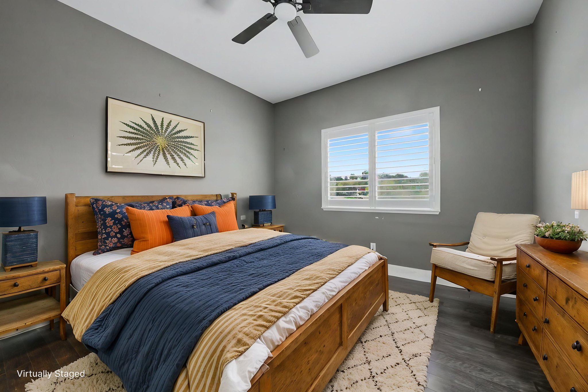 DSC00997 virtually staged.jpeg