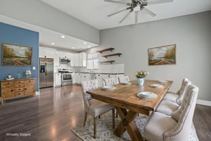 DSC00970 virtually staged.jpeg