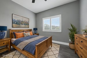 DSC01005 virtually staged.jpeg