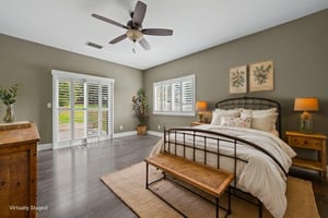 DSC01012 virtually staged.jpeg